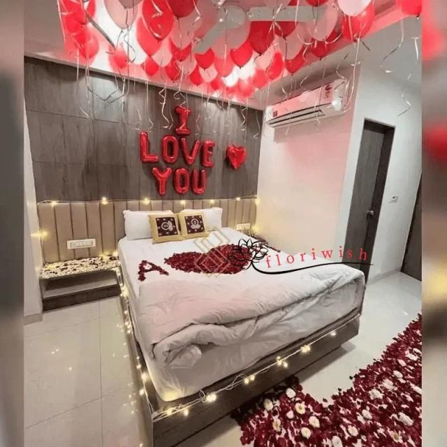 First Night Flower Decoration Set 