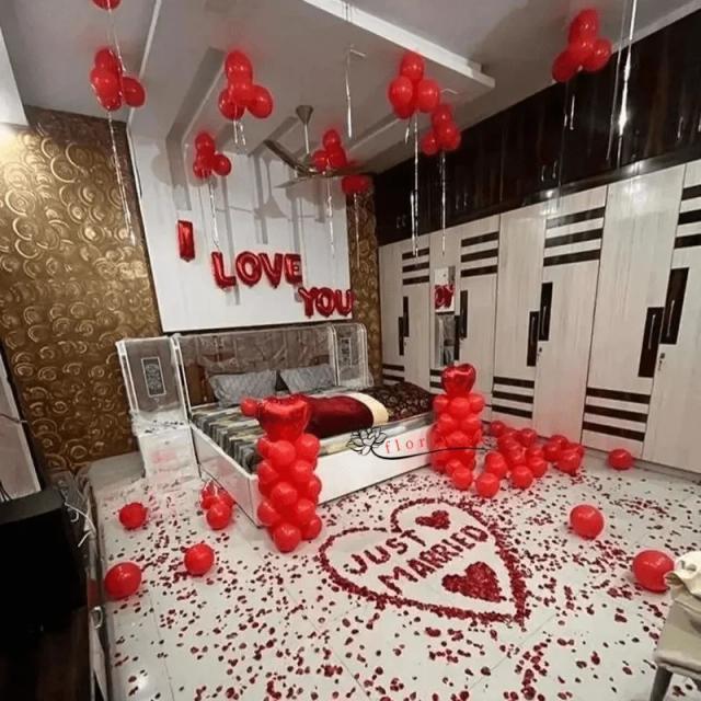 Elegant First Night Balloon Decor Set 