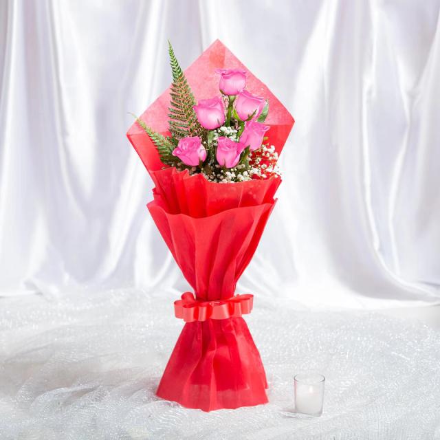 Blooming Pink Rose Flowers  Bouquet