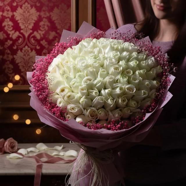 Blooms Of Everlasting Love Bouuet 