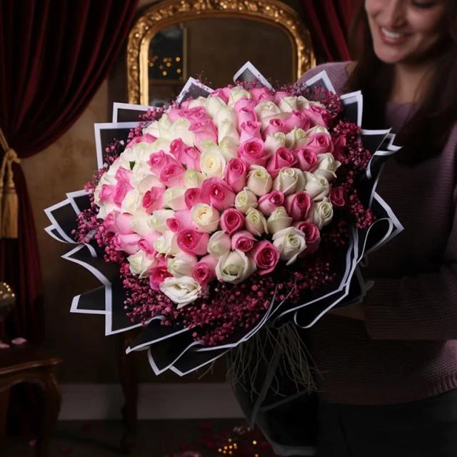 Radiance Of Romance In Pink N White Roses Bouquet 