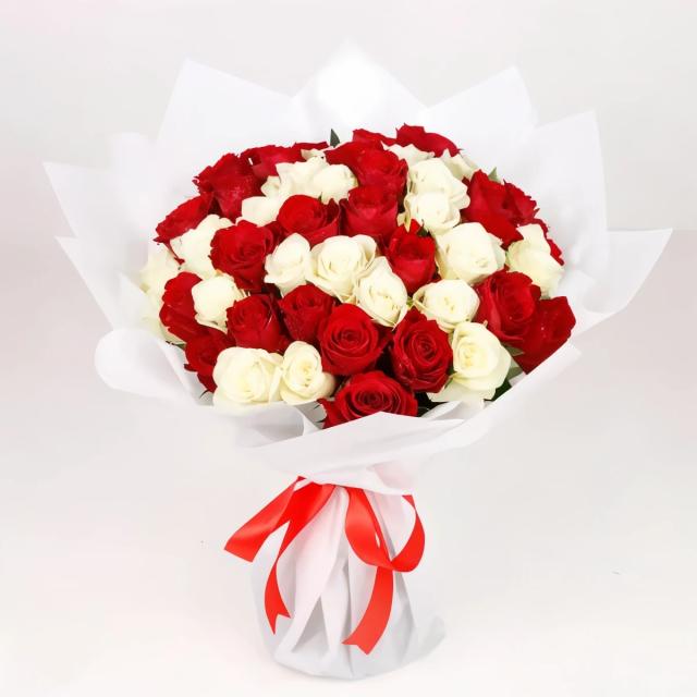 Red and White Rose Flowers  Bouquet 